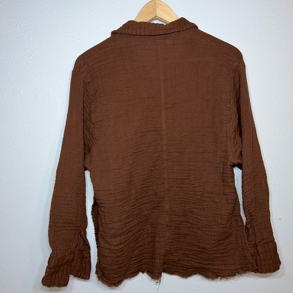 SOLD!! NO LONGER AVAILABLE!!! Urban Outfitters Women’s Brown Button Down! - Picture 6 of 8